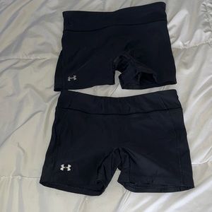 2 pairs of under armor spandex